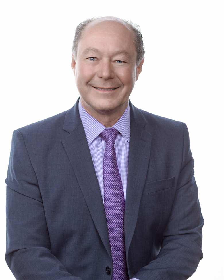 Portrait of Eric Launer, Executive Vice President at JLL in Melville