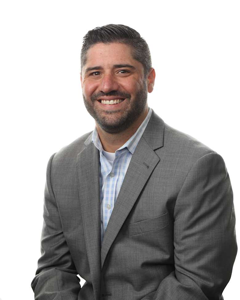 Portrait of Peter Politi, Senior Director, Transactions at JLL in Iselin