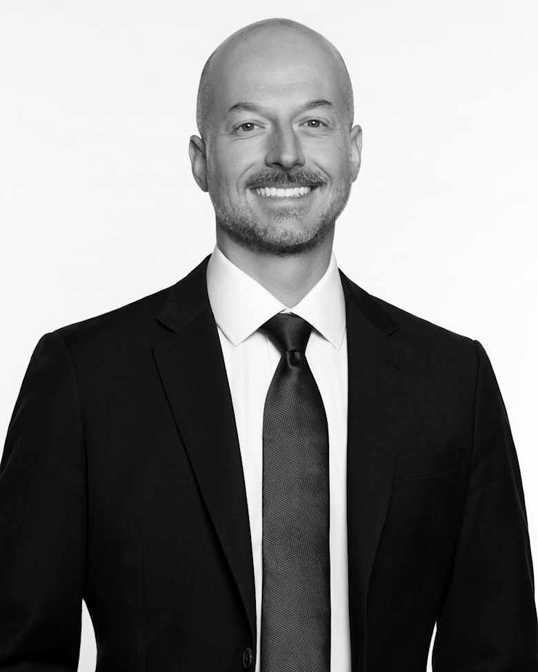 Portrait of Tom Kolarczyk, Senior Director at JLL in Charlotte