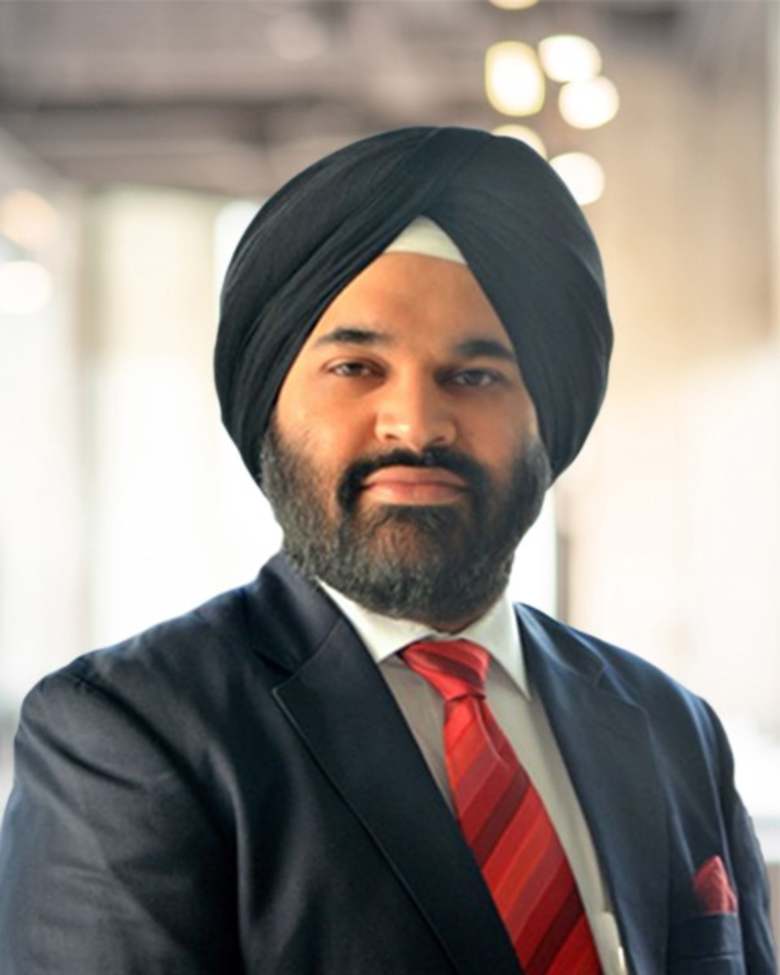 Portrait of Karan Sodi, Senior Managing Director - Mumbai MMR & Gujarat and Alternatives at JLL in Mumbai