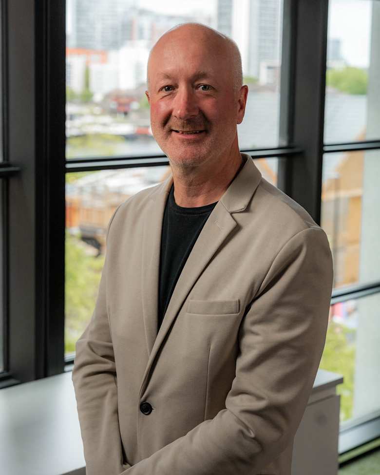 Portrait of Andrew T, Managing Director, JLL Technology Consulting at JLL in London