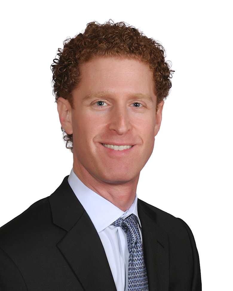 Portrait of Danny Kaufman, Senior Managing Director, Debt Platform Leader at JLL in Chicago