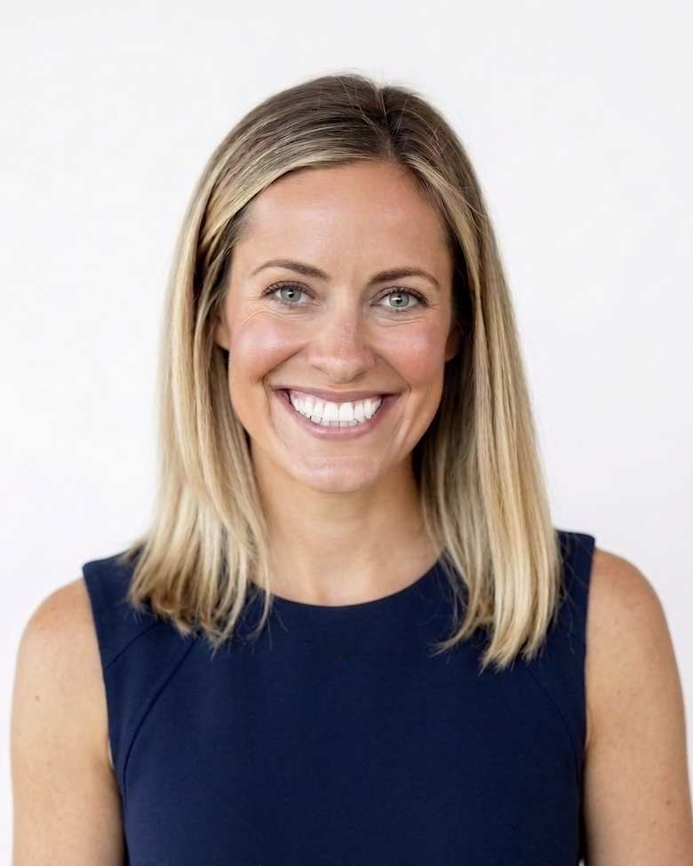 Portrait of Sarah Norlander, Senior Vice President at JLL in Denver