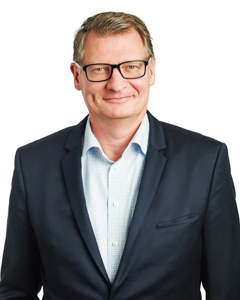 Portrait of Johan Ersson, Senior Director, Debt & Financial Advisory at JLL in Stockholm