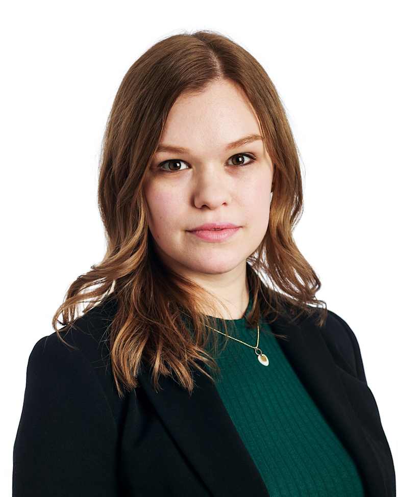 Portrait of Josefin Jarnvall, Financial Manager at JLL in Stockholm