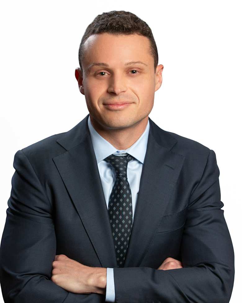 Portrait of Chris Corney, Managing Director, Brokerage at JLL in Phoenix
