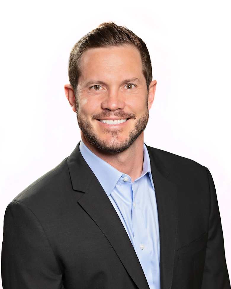 Portrait of Michael Gordon, Senior Managing Director at JLL in Phoenix