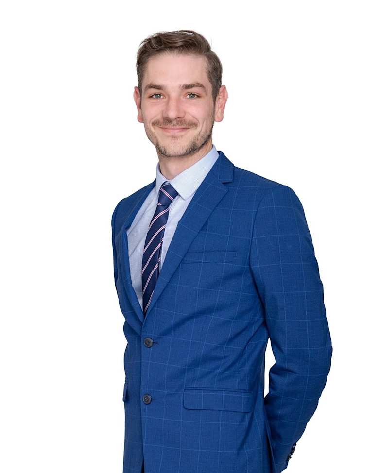 Portrait of Paul Bonneau, Office Leasing Transaction Manager at JLL in Paris