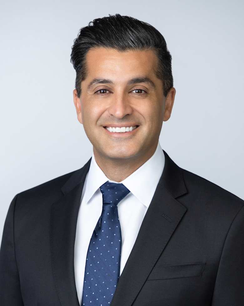 Portrait of David Ghannadi, Senior Director, Capital Markets at JLL in Irvine