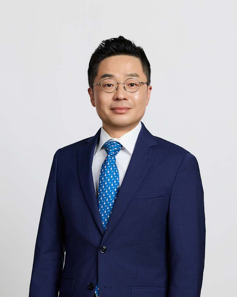 Portrait of 이한국 (Hankook Lee), Head of Leasing Advisory, Korea (전무) at JLL in Seoul