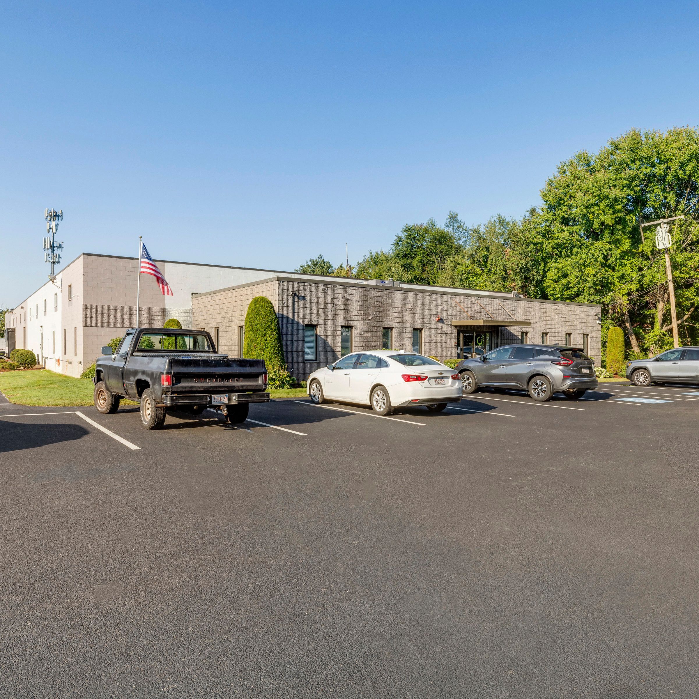 Boston Multi-Tenant Light Industrial Portfolio — Sale in Wilmington, MA, photo 3 of 8