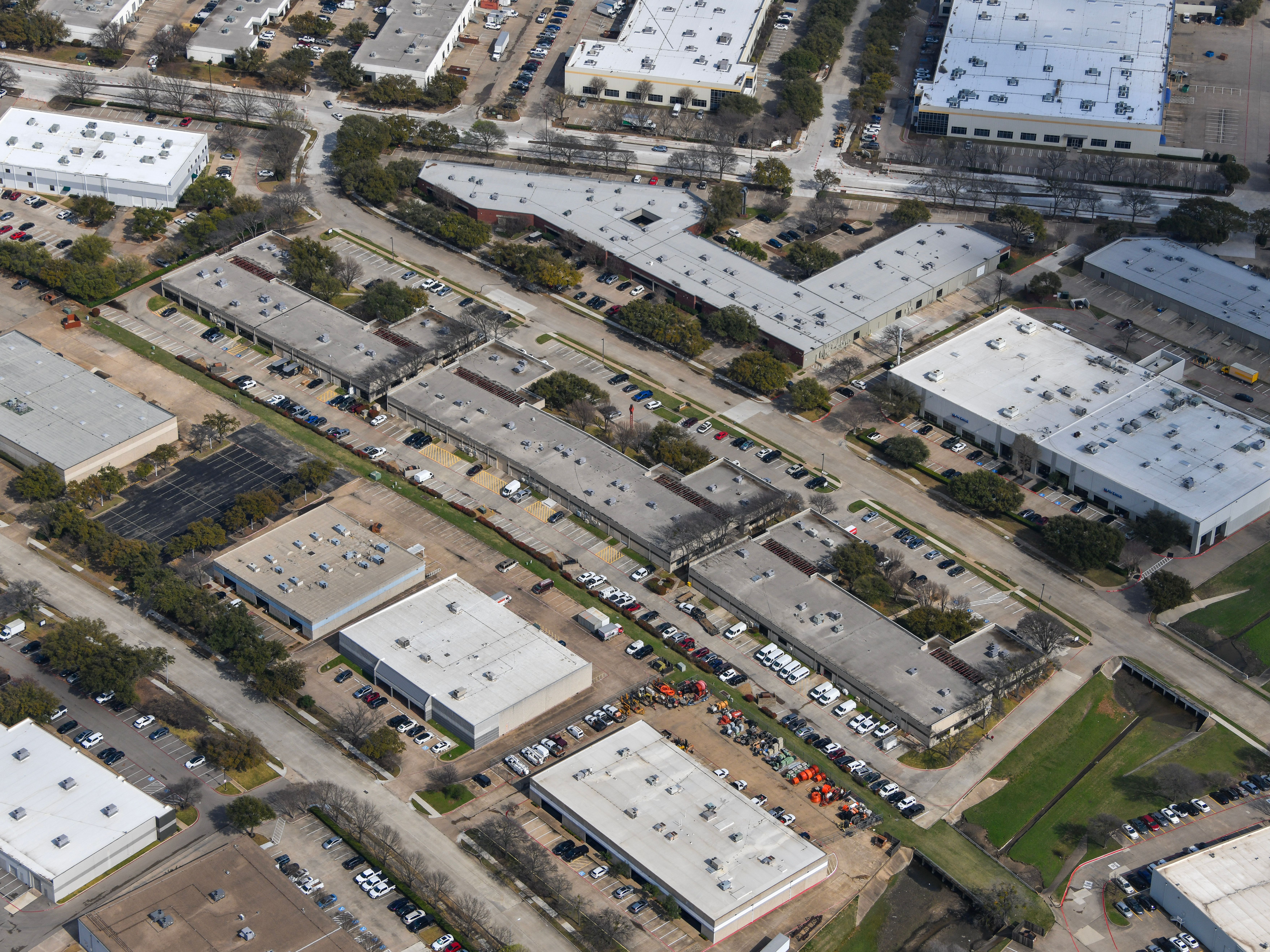 Renaissance Tech Centre — Sale in Richardson, TX, photo 2 of 8