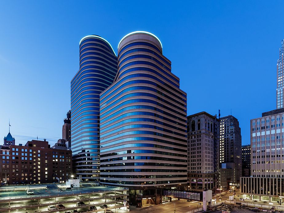 Fifth Street Towers — Sale in Minneapolis, MN, photo 2 of 8