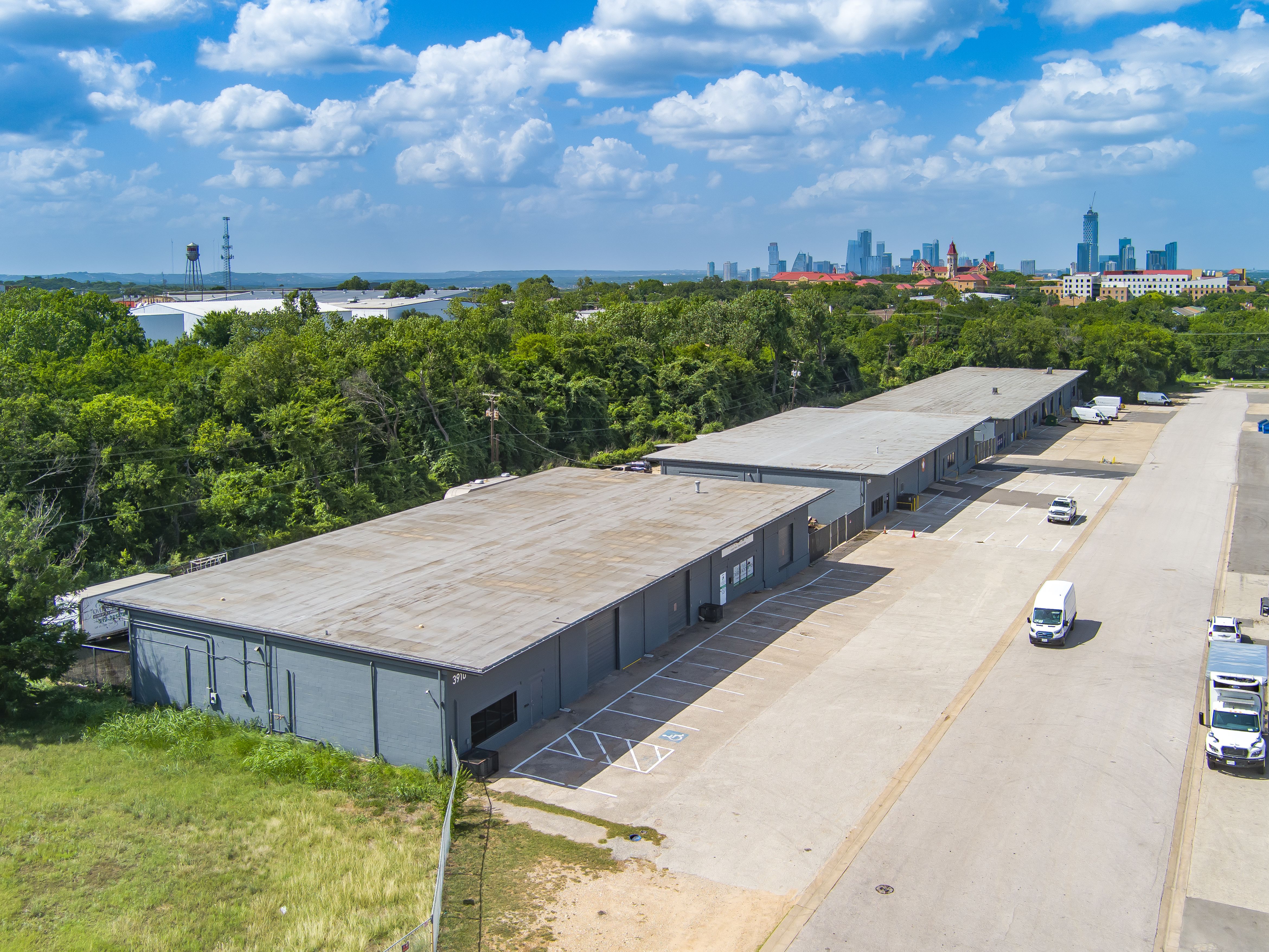 3910 Warehouse Row — Sale in Austin, TX, photo 2 of 8