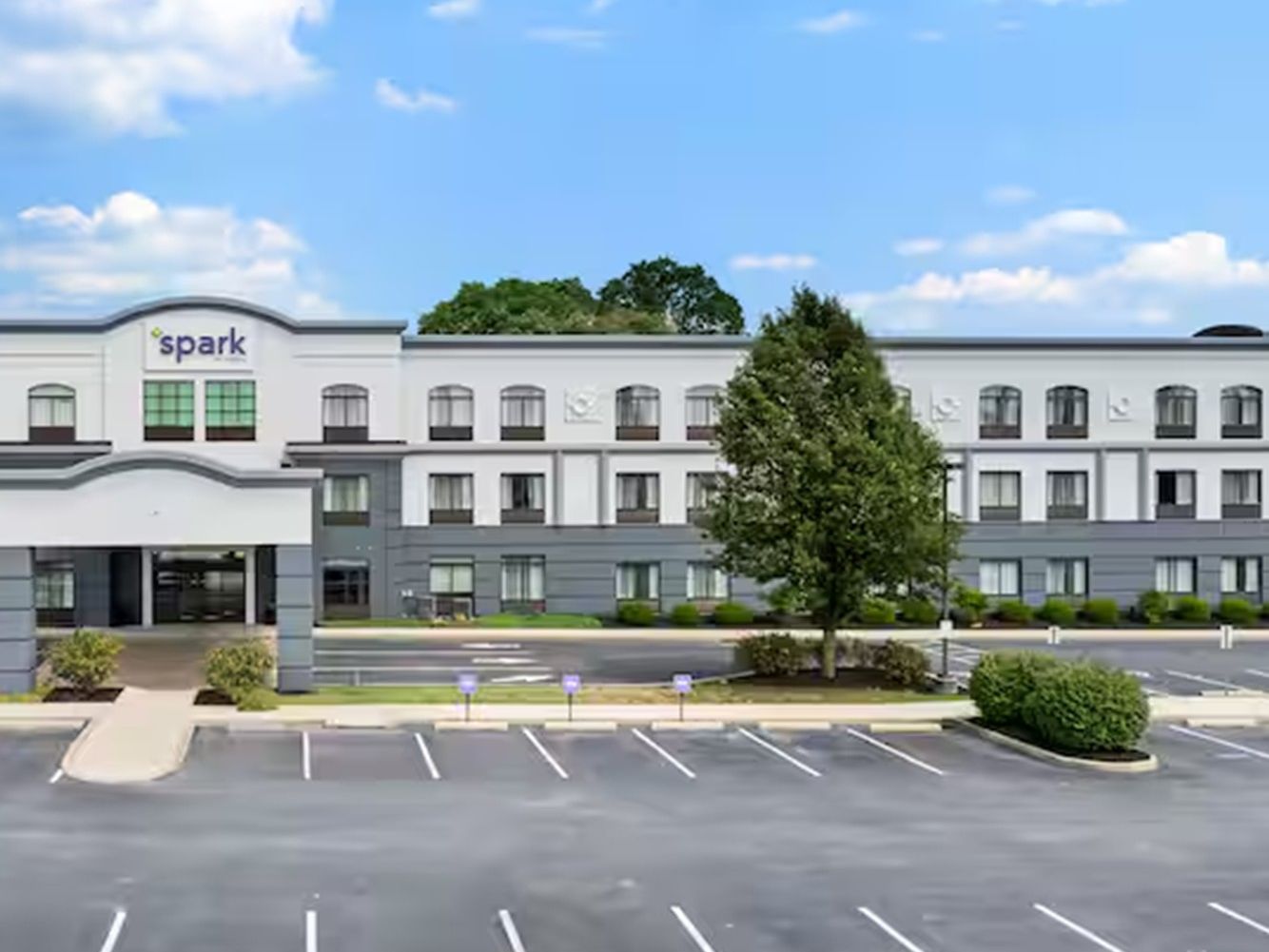 Spark by Hilton Lancaster Dutch Country — Sale in Lancaster, PA, photo 2 of 8
