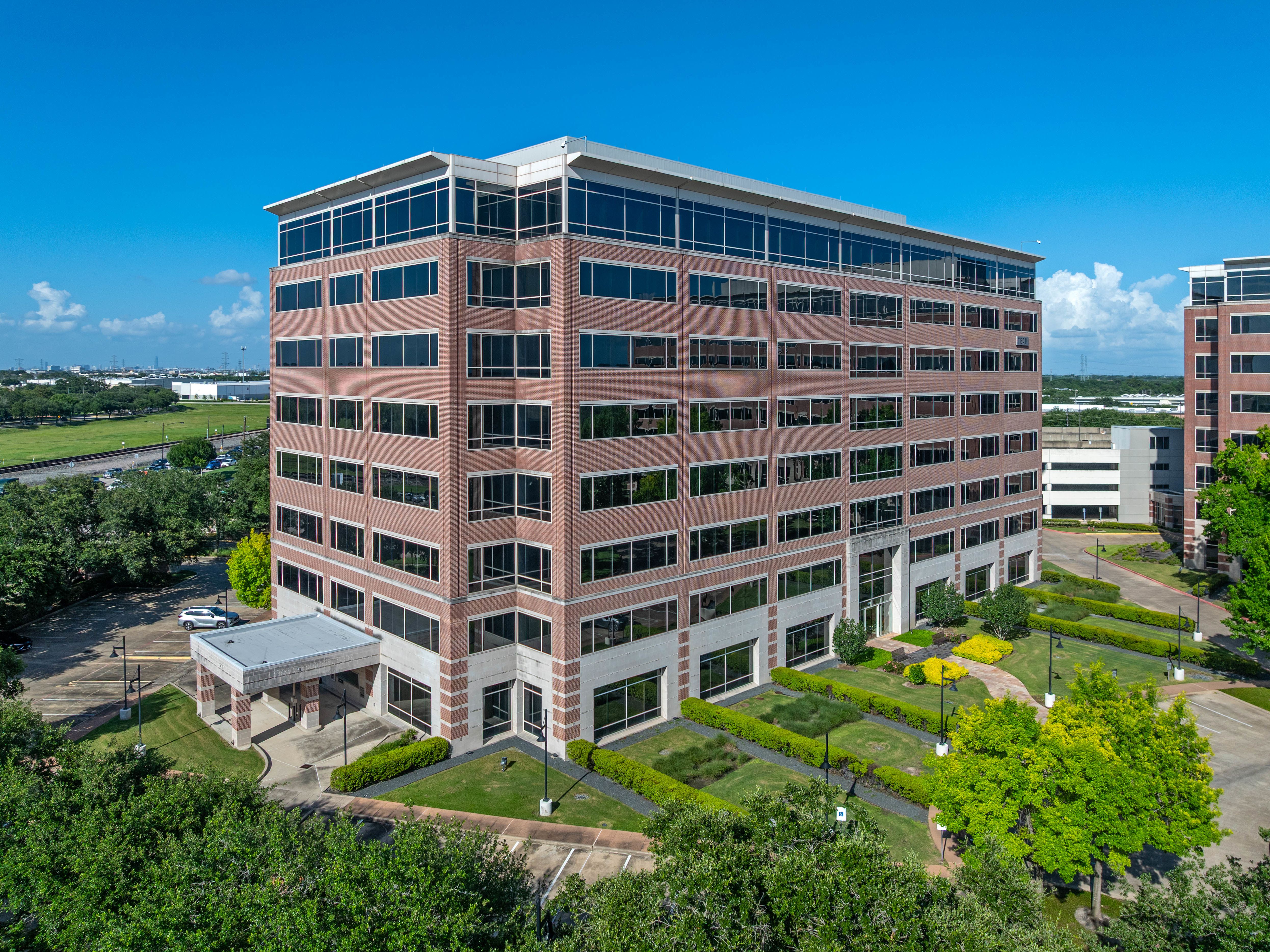 Sugar Creek II — Sale in Sugar Land, TX, photo 2 of 8