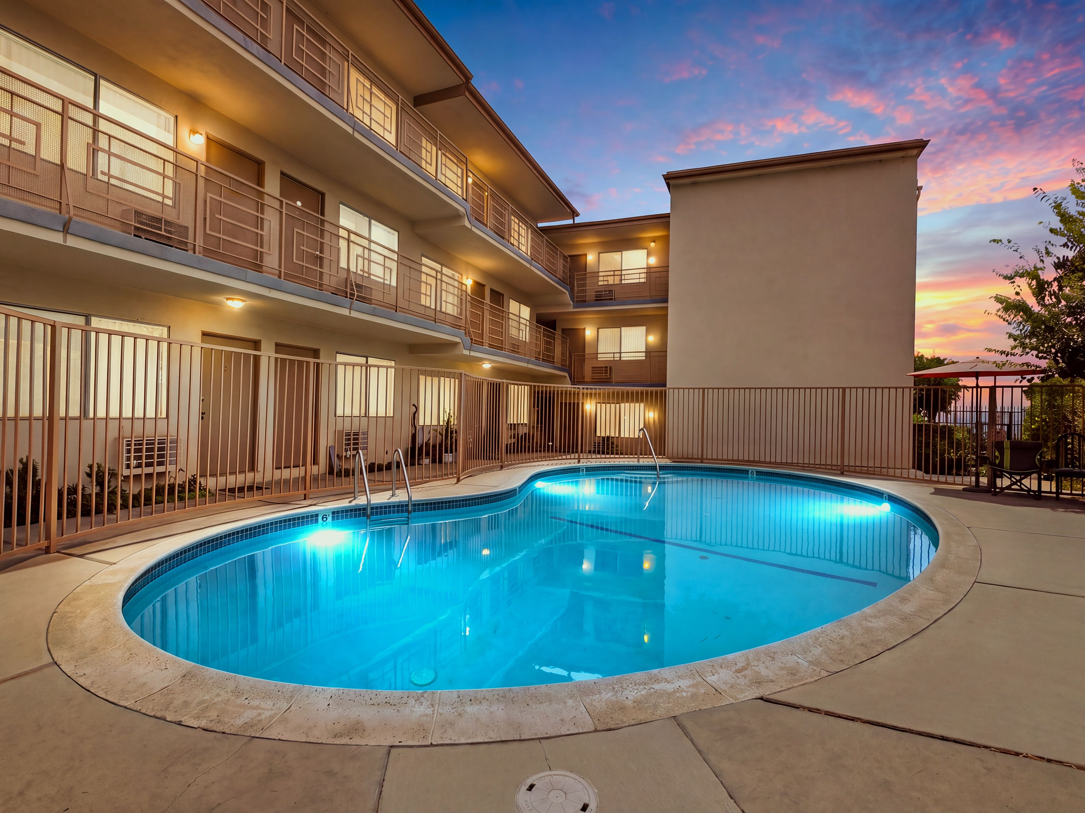 Fairview Apartments — Sale in Los Angeles, CA, photo 2 of 8