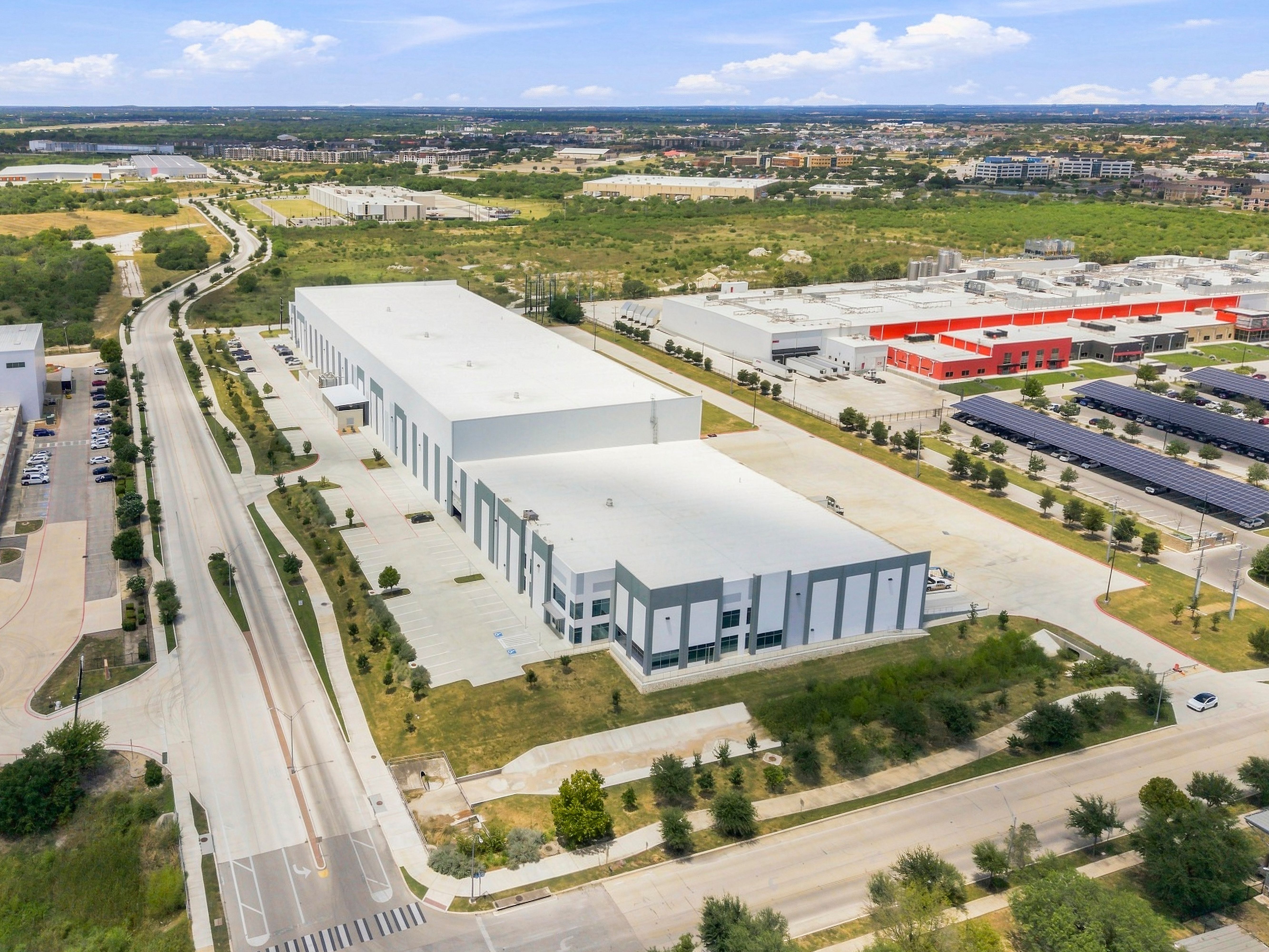 Brooks Global Crossing Bldg. 2 - Simwon — Sale in San Antonio, TX, photo 2 of 8
