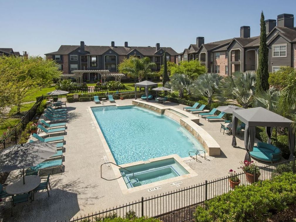 Stonewood — Sale in Houston, TX, photo 2 of 8