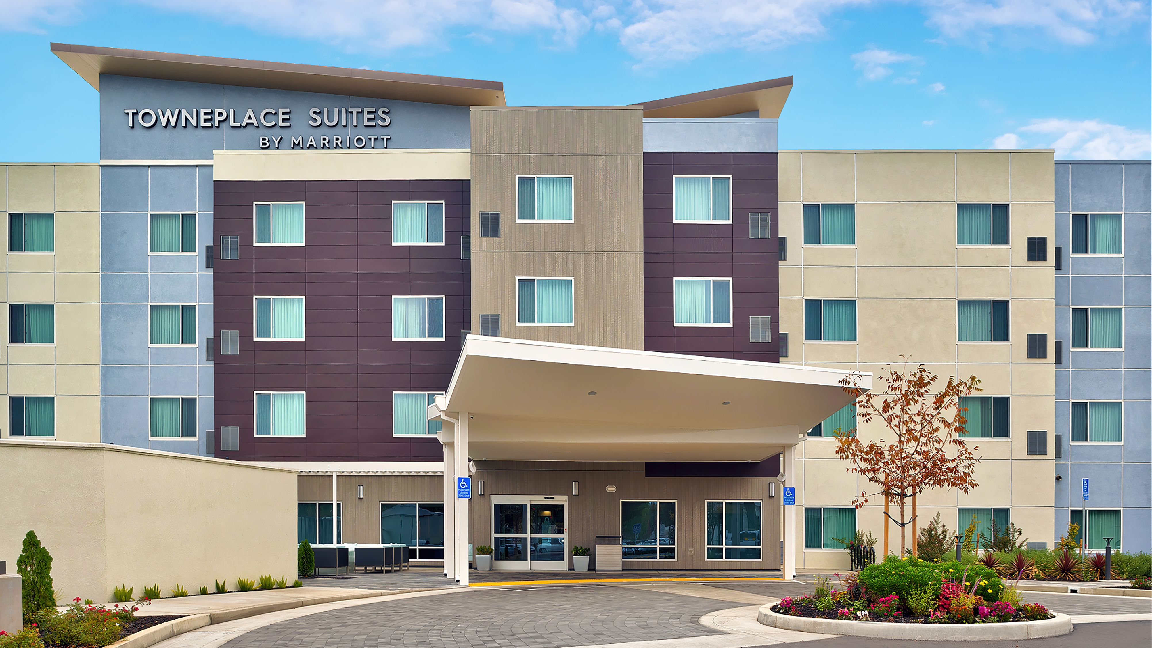 TownePlace Suites Sacramento Elk Grove - Hotels — Sale in Elk Grove, CA, photo 1 of 6