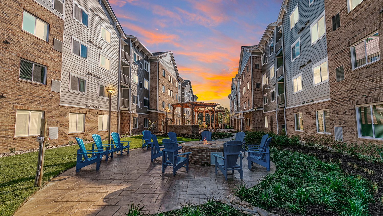 WaterWalk Charlotte — Sale in Charlotte, NC, photo 1 of 8