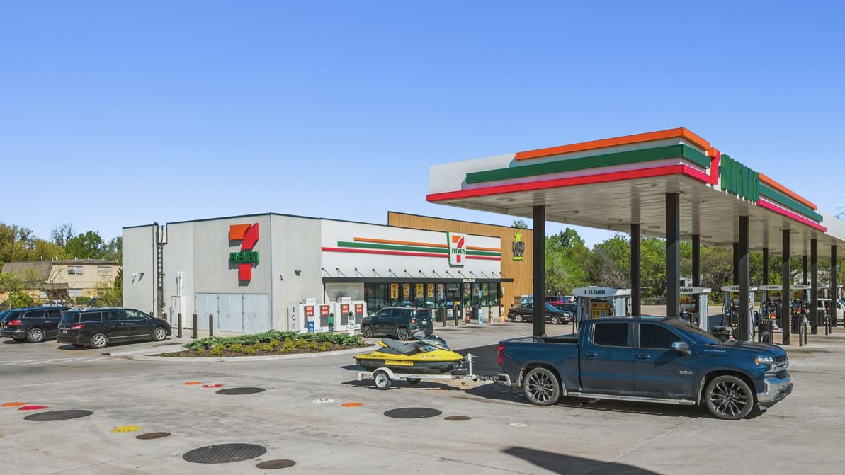 7-Eleven - Oklahoma City, OK — Sale in Oklahoma City, OK, photo 1 of 8