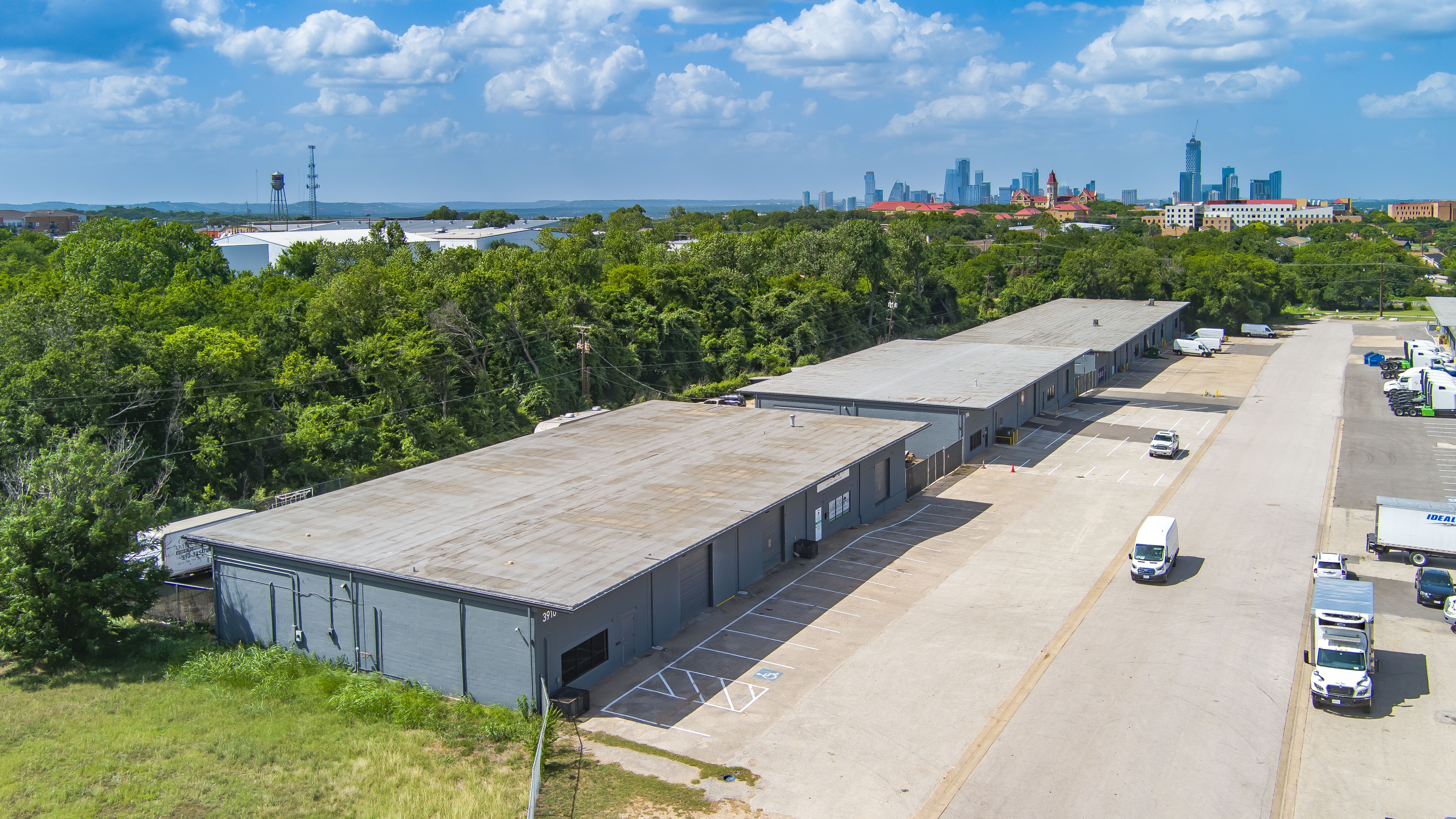 3910 Warehouse Row — Sale in Austin, TX, photo 1 of 8