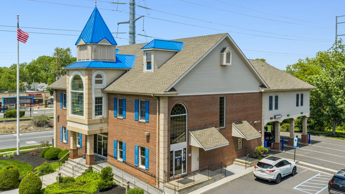 Fulton Bank - Woodbury, NJ — Sale in Woodbury, NJ, photo 1 of 8