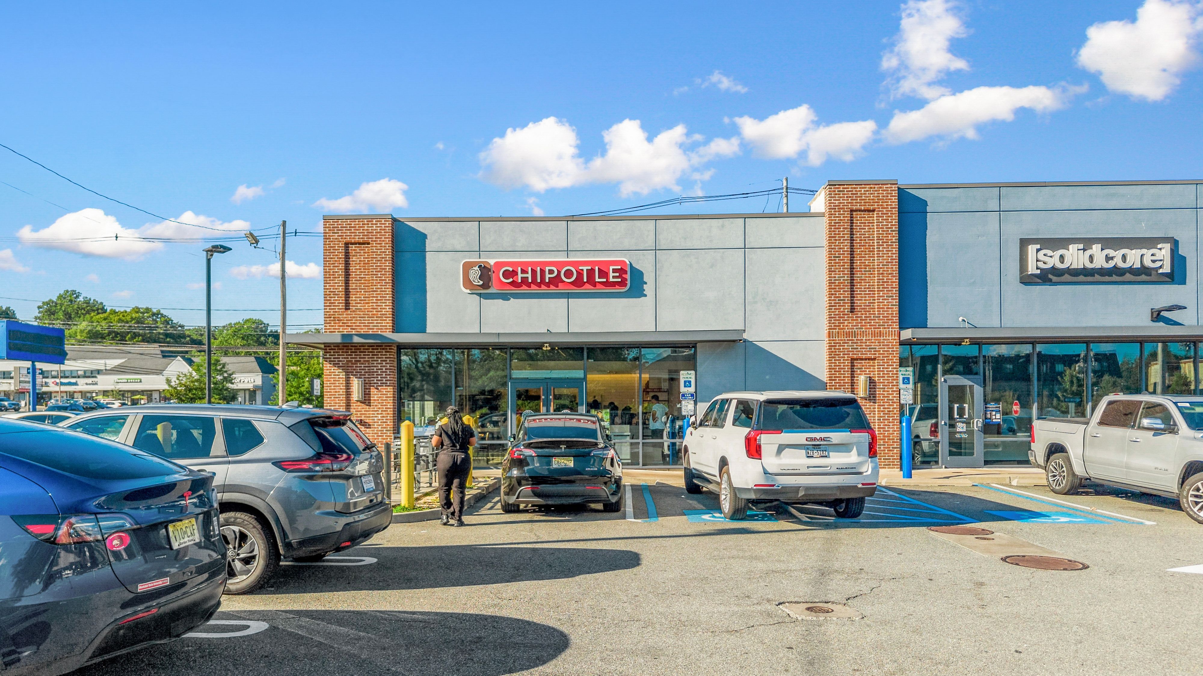 Chipotle & Solidcore - Springfield, NJ — Sale in Springfield, NJ, photo 4 of 8