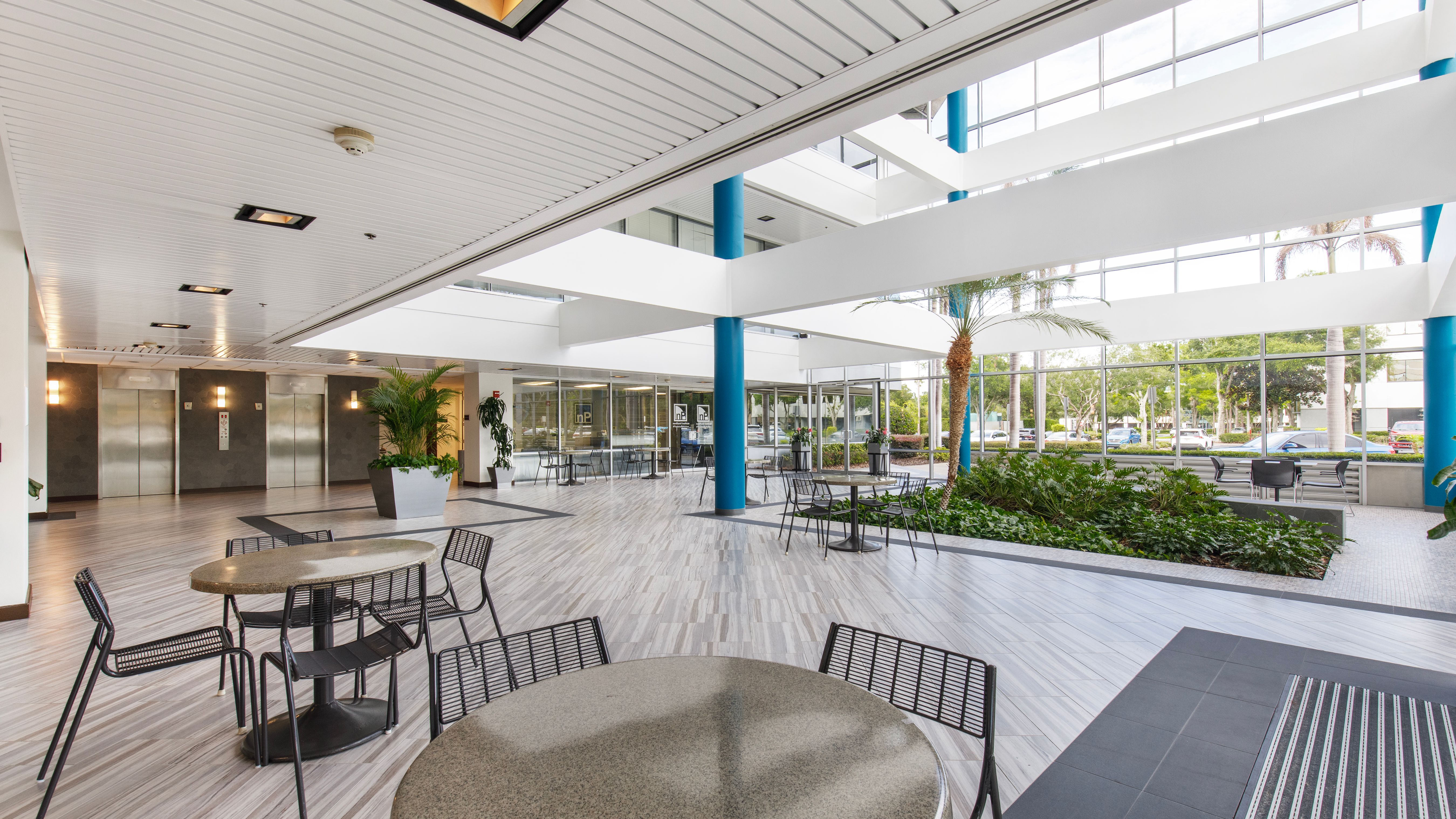 Maitland Forum and Park Center — Sale in Maitland, FL, photo 5 of 8