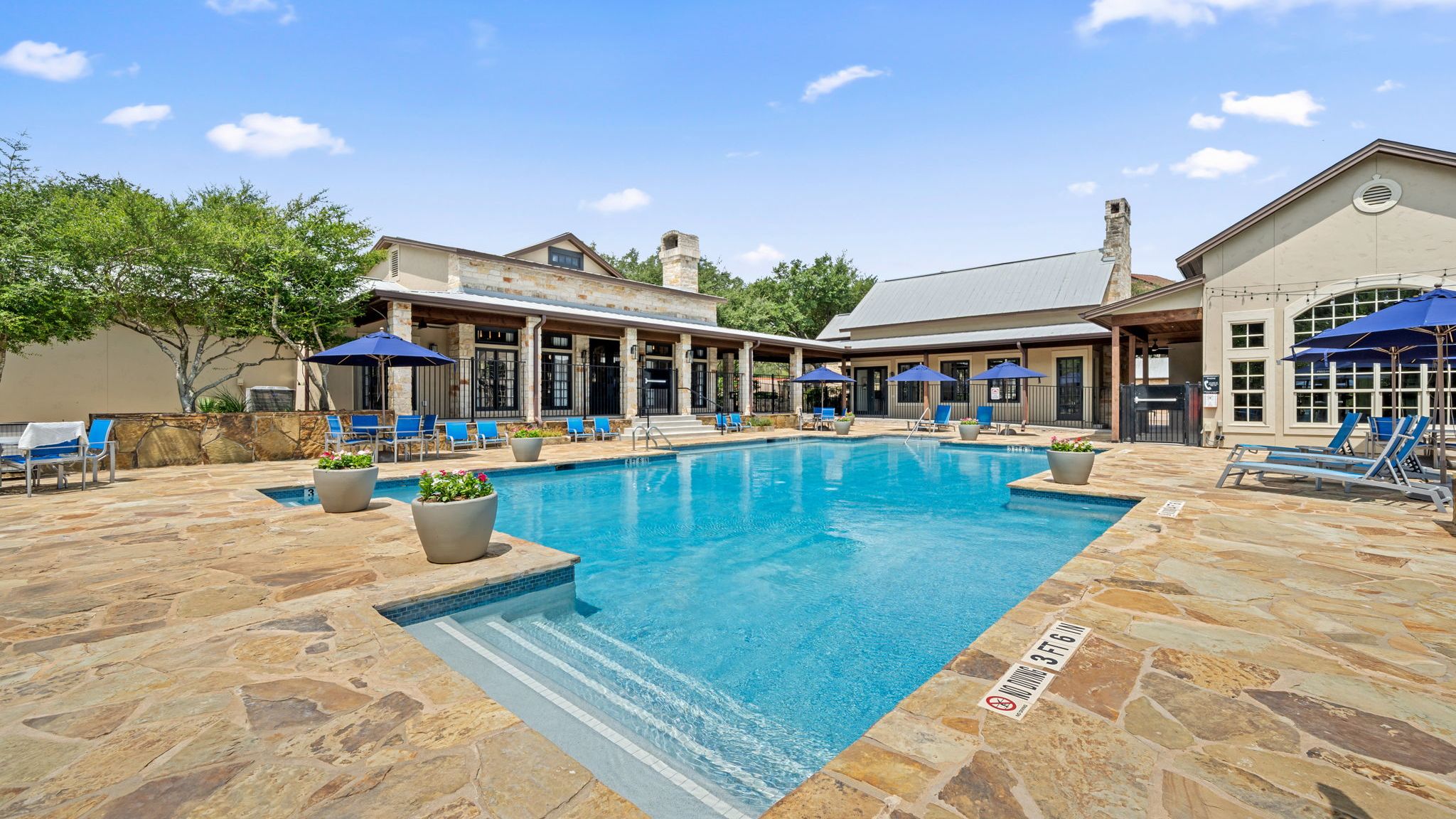 Barton Creek Villas — Sale in Austin, TX, photo 1 of 8