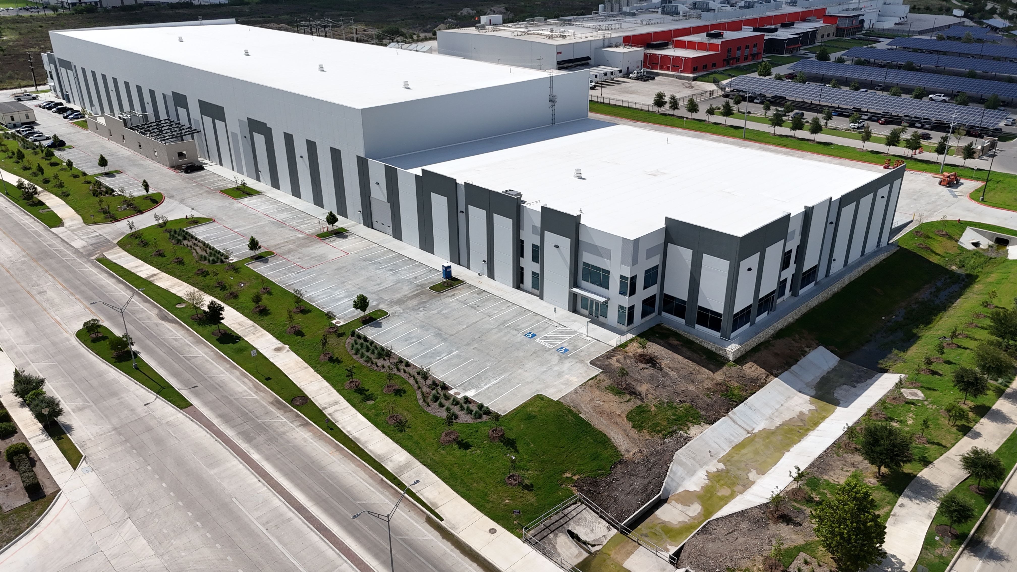 Brooks Global Crossing Bldg. 2 - Simwon — Sale in San Antonio, TX, photo 7 of 8