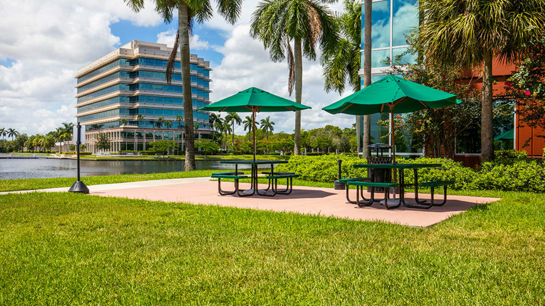Cornerstone Corporate Center II 4_Actifs en vente