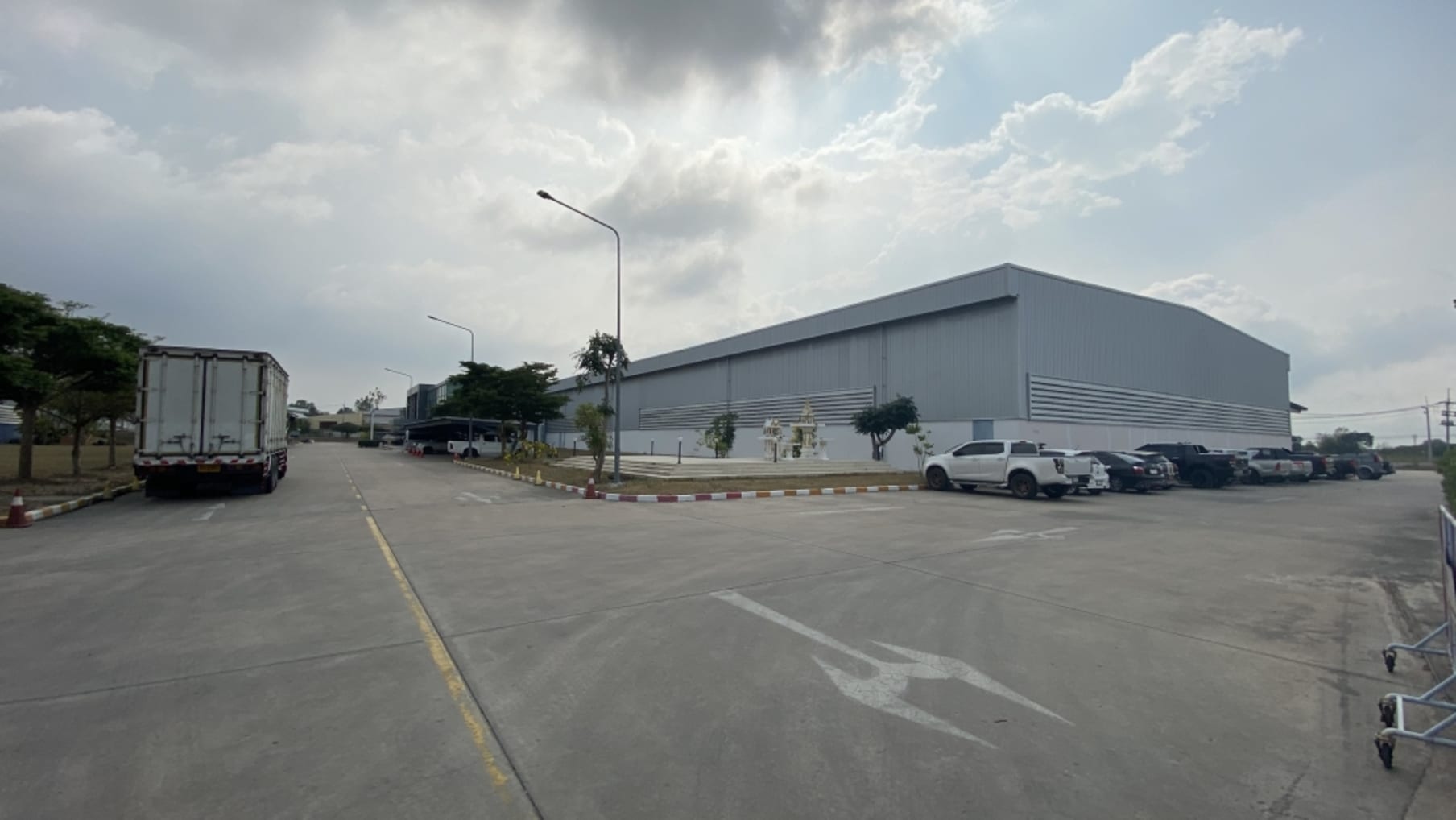 Land with Factory for Sale in Chonburi 5_Immobilie zu verkaufen