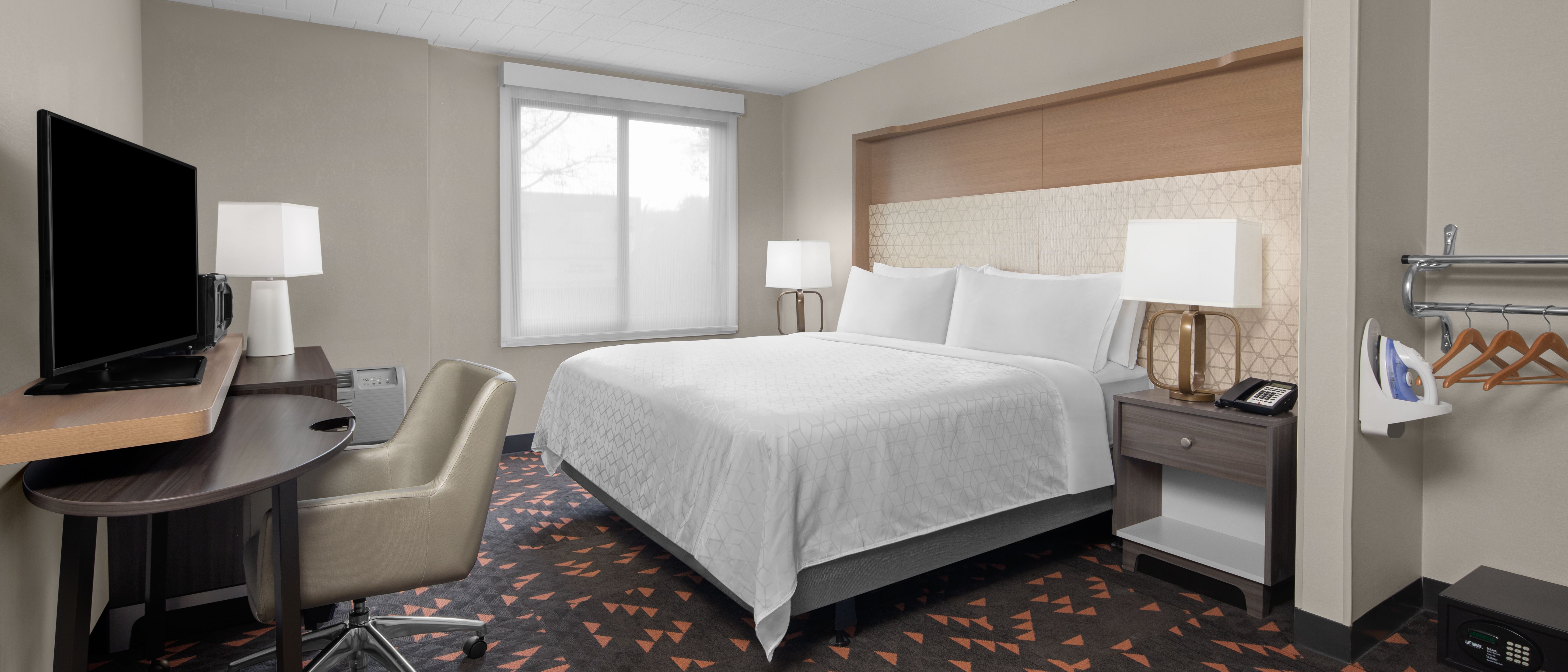 Holiday Inn Hasbrouck Heights – Meadowlands — Sale in Hasbrouck Heights, NJ, photo 7 of 8
