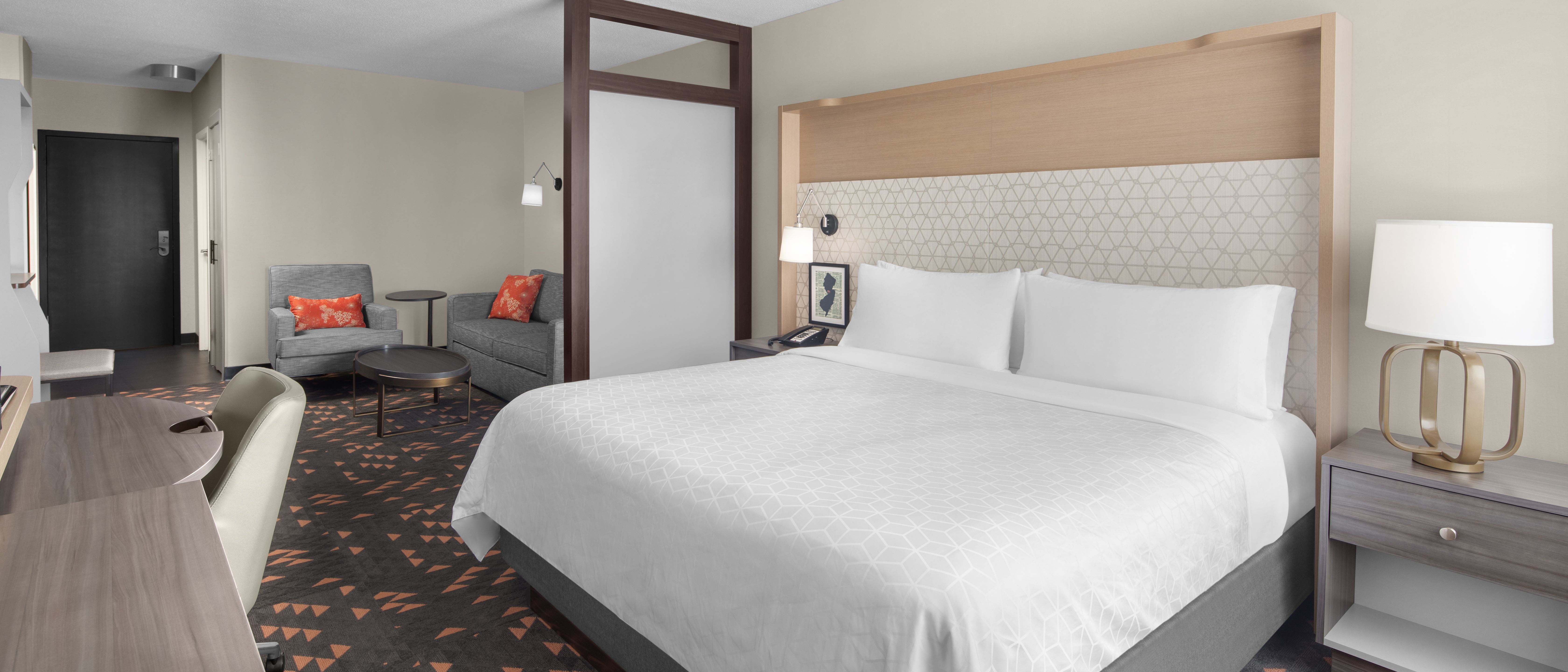 Holiday Inn Hasbrouck Heights – Meadowlands — Sale in Hasbrouck Heights, NJ, photo 4 of 8