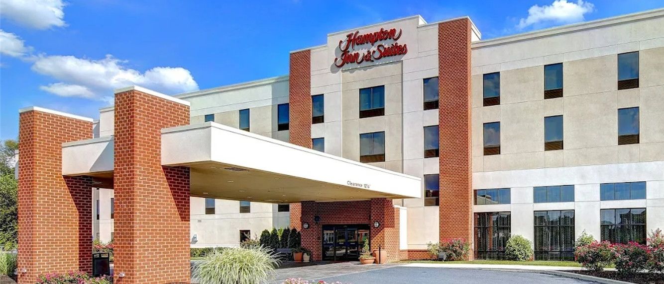 Hampton Inn and Suites by Hilton Harrisburg/North — Sale in Harrisburg, PA, photo 3 of 8