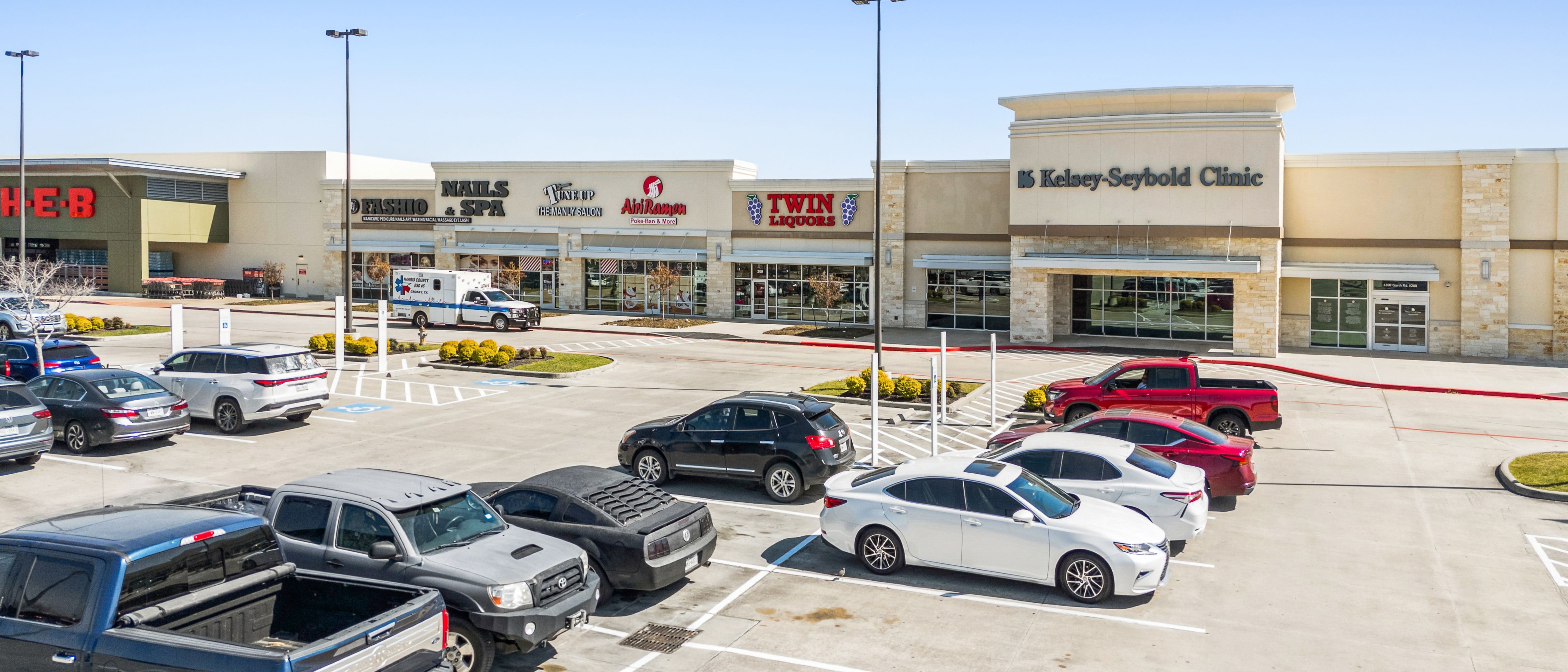 Baytown Shops - Phase I — Sale in Baytown, TX, photo 3 of 8