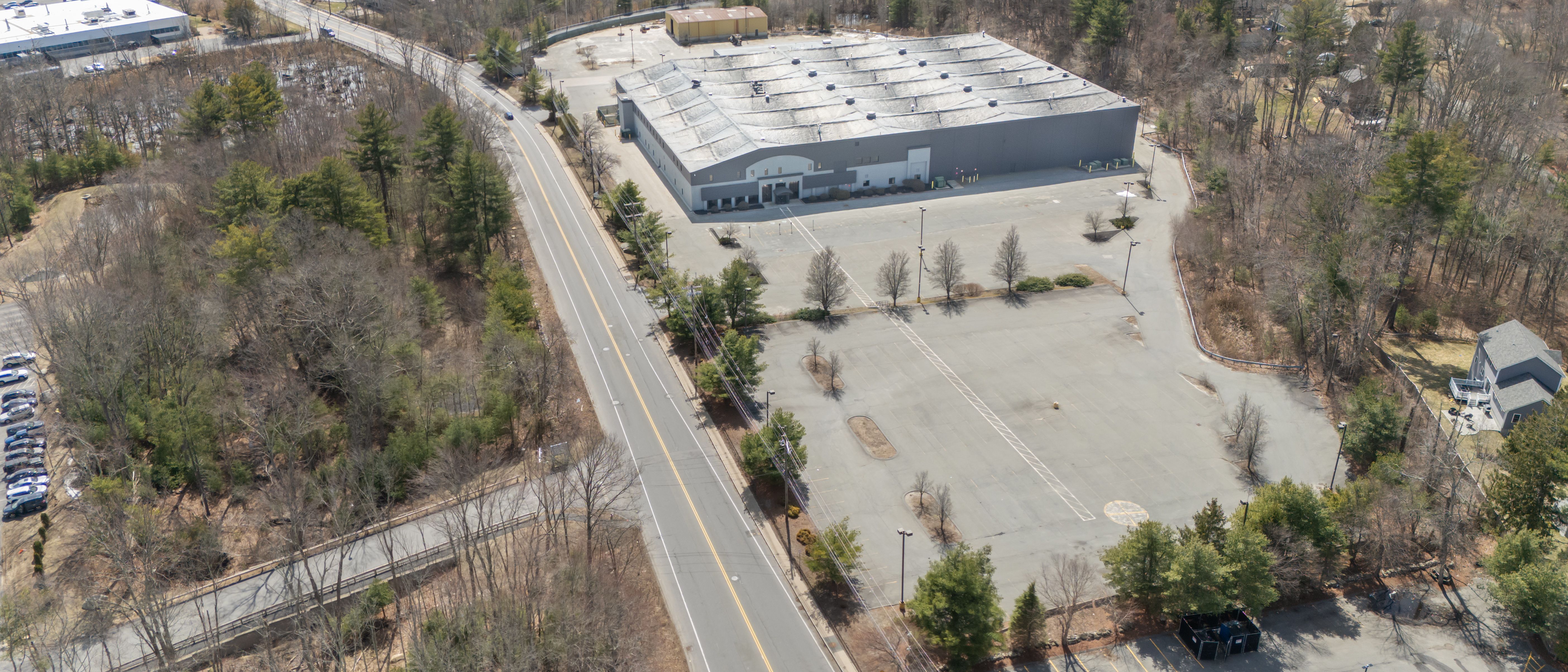 80 South St — Sale in Hopkinton, MA, photo 5 of 8