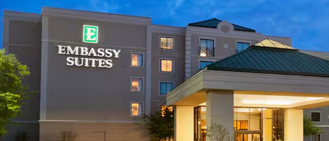 Embassy Suites by Hilton Philadelphia Airport — Sale in Philadelphia, PA, photo 4 of 8