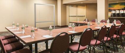 Hampton Inn White Plains/Tarrytown — Sale in Elmsford, NY, photo 5 of 8