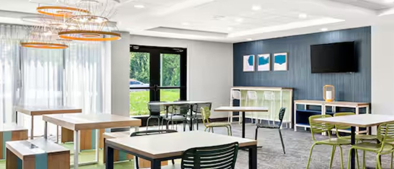 Spark by Hilton Lancaster Dutch Country — Sale in Lancaster, PA, photo 6 of 8