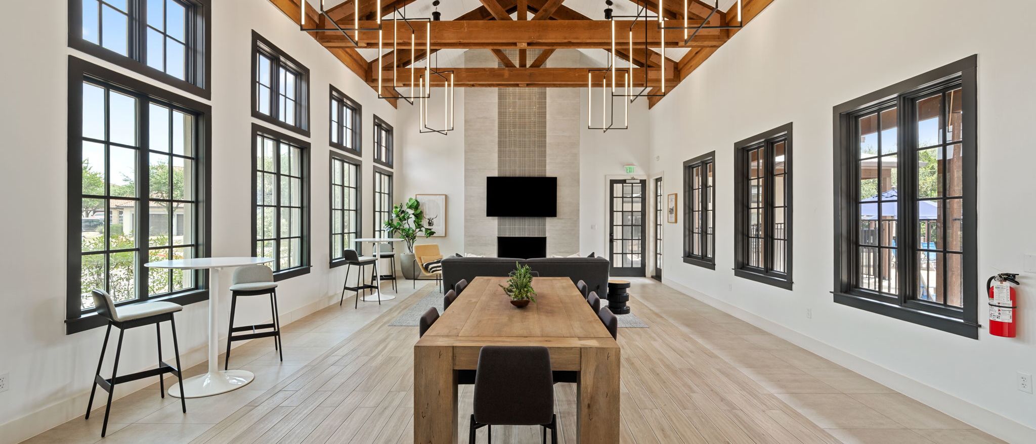 Barton Creek Villas — Sale in Austin, TX, photo 4 of 8