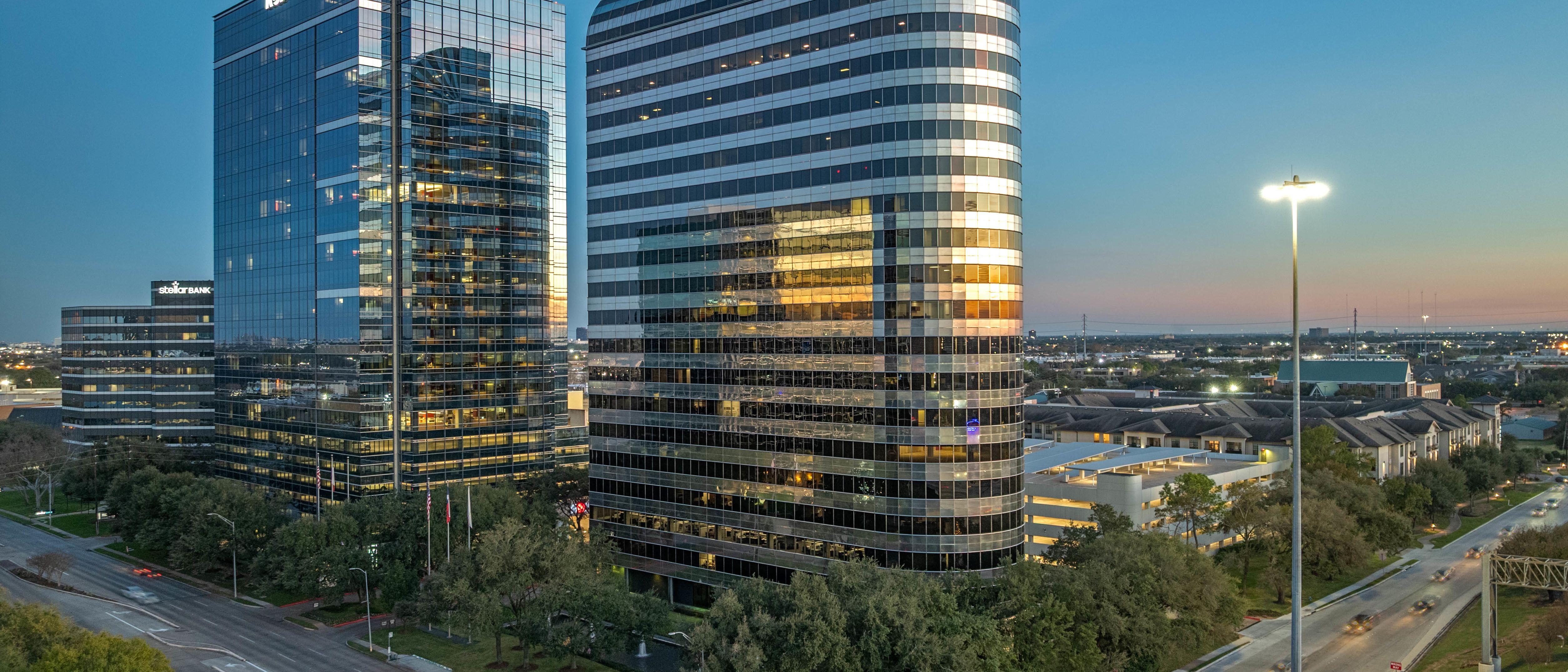 Millennium Tower — Sale in Houston, TX, photo 3 of 8