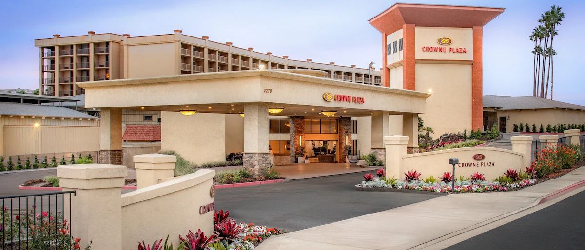 Crowne Plaza San Diego Mission Valley — Sale in San Diego, CA, photo 3 of 8