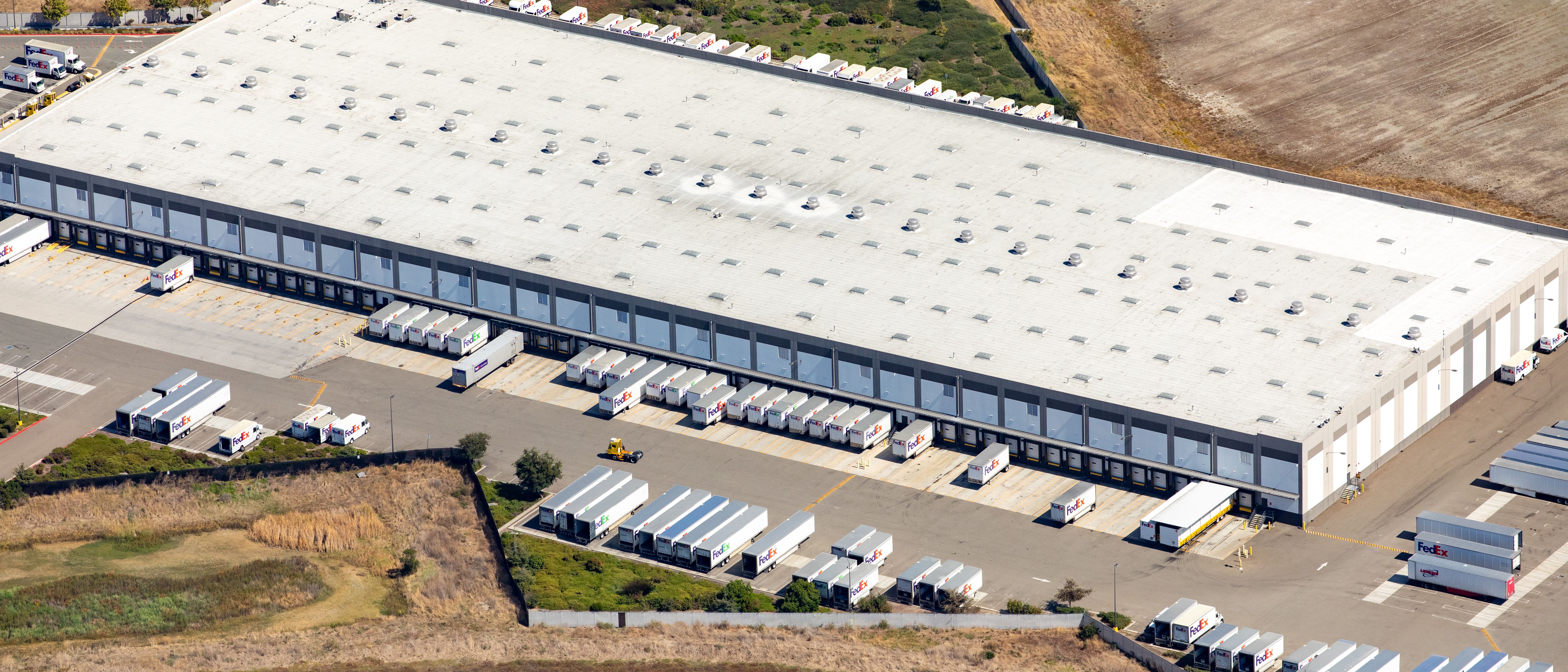 Hayward 92 Industrial Center — Sale in Hayward, CA, photo 3 of 8