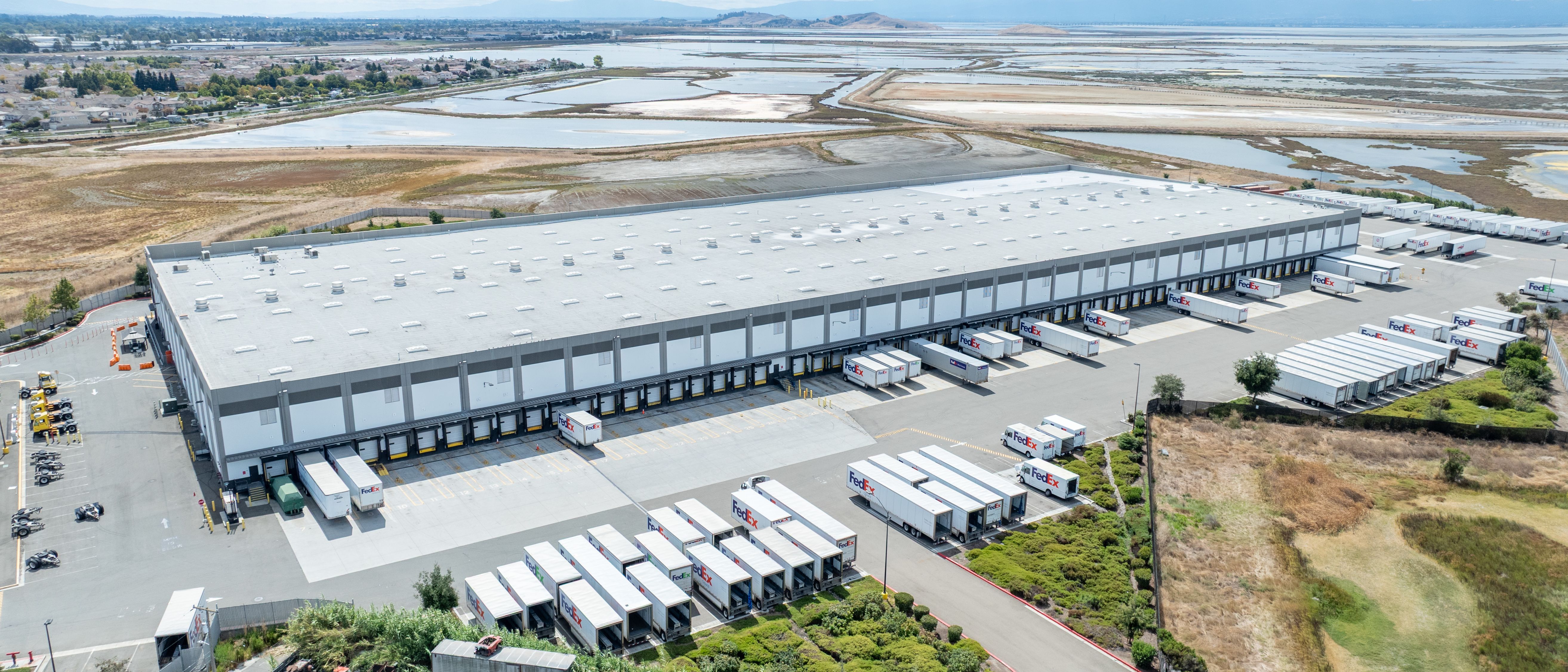 Hayward 92 Industrial Center — Sale in Hayward, CA, photo 4 of 8