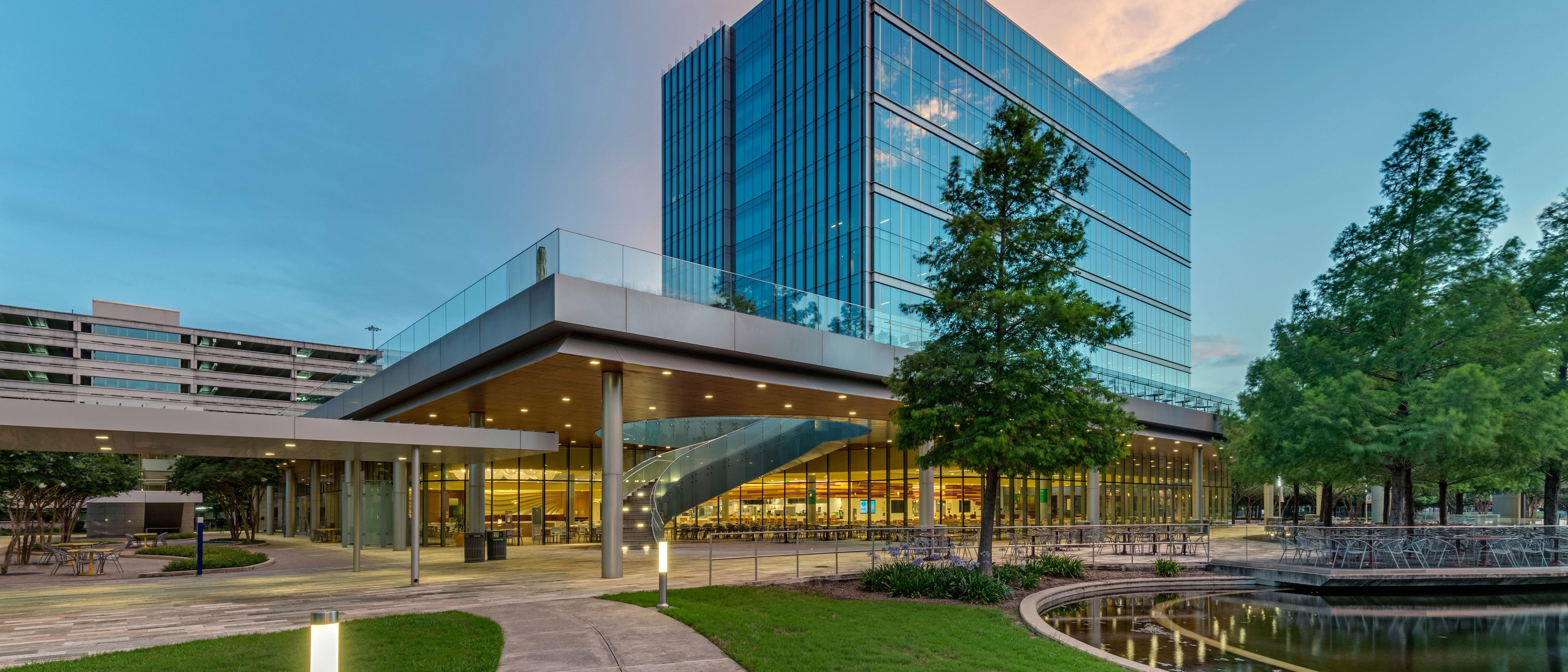 Shell USA HQ Campus — Sale in Houston, TX, photo 5 of 8