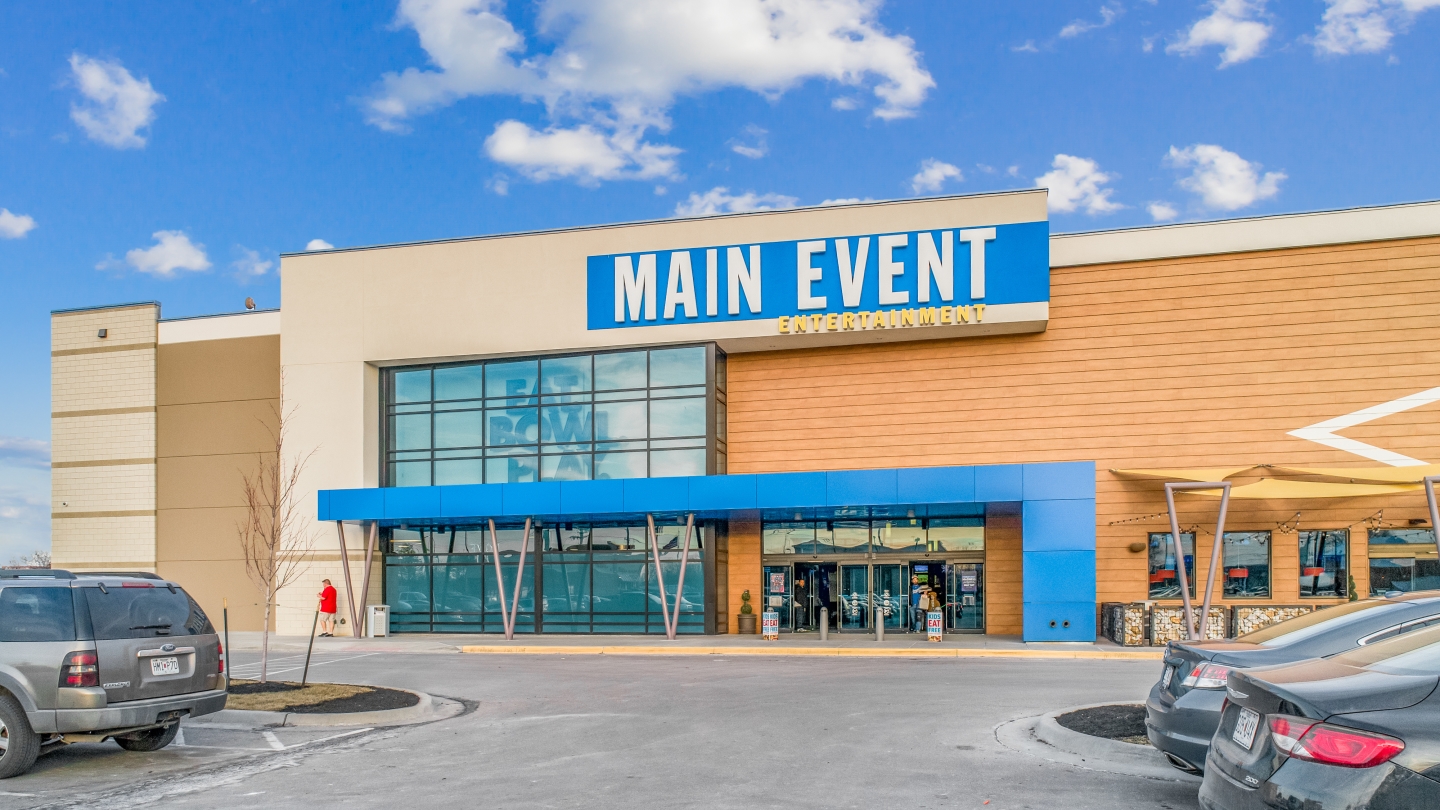 Main Event Kansas City, MO－売物件ーKansas City JLL