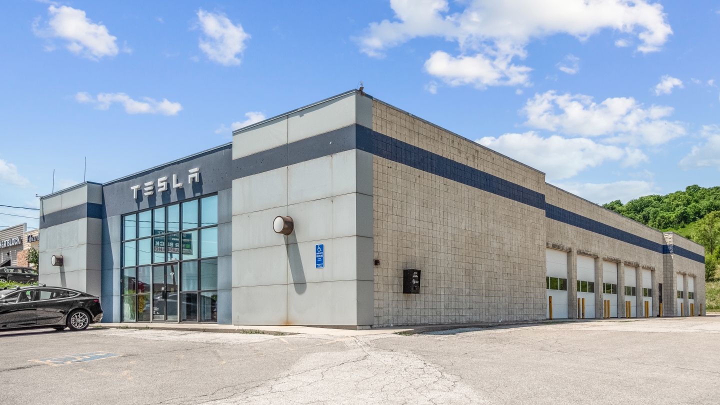 Tesla Council Bluffs IA Property For Sale Council Bluffs JLL